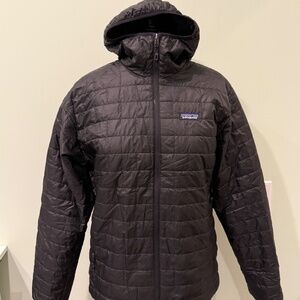 Patagonia Men’s Nano Puff Jacket - Black - L Barely Worn
